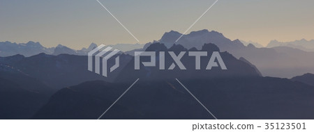 Silhouette of mount Glaernisch. 35123501