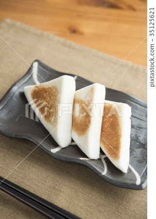 Grilled Hanpan with butter Grilled Hanpan with butter 35125621