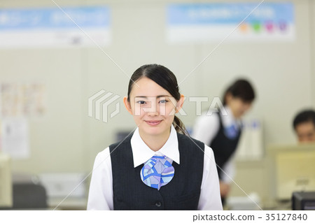 Bank window receptionist 35127840