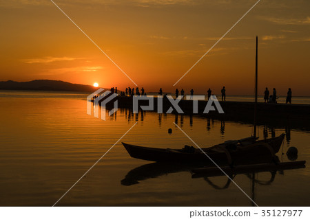 Magic Hour of the West Pier, Okinawa Prefecture, Taketomi Island 35127977