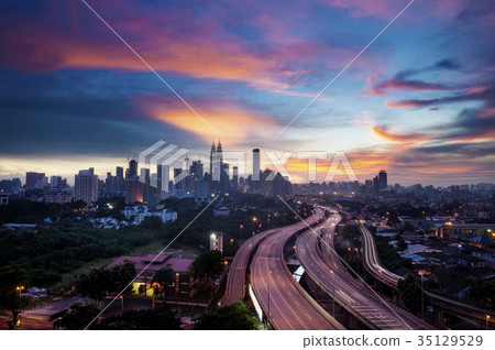 Kuala Lumpur skyline 35129529