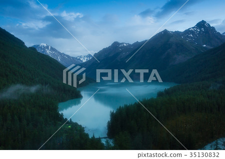 Wonderful Kucherlinsky lake At night under the 35130832