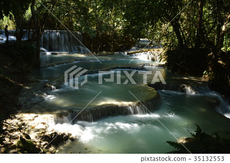Waterfall of Tart / Quincy Waterfall of Tart / Quincy 35132553
