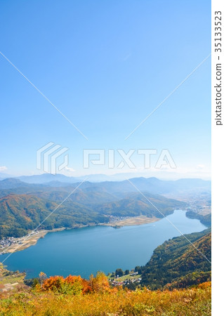 Lake Kizaki (autumn) 35133523