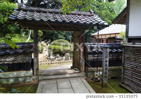 [Ishikawa Prefecture Cultural Property] Myosenji Scenic Garden 35135075