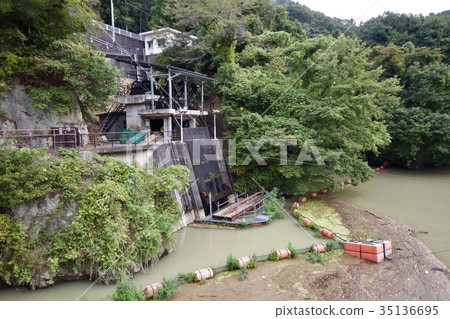 雨後的Hiraide Dam 雨後的Hiraide Dam 35136695