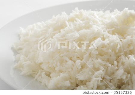 Raw bread crumbs 35137326