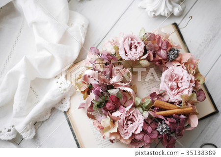 flower arrangement  35138389