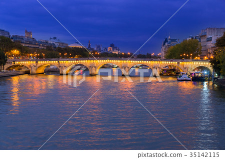 Pont Neuf, Paris, France 35142115