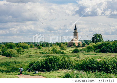Khan's Tomb Small Minaret. 35143141