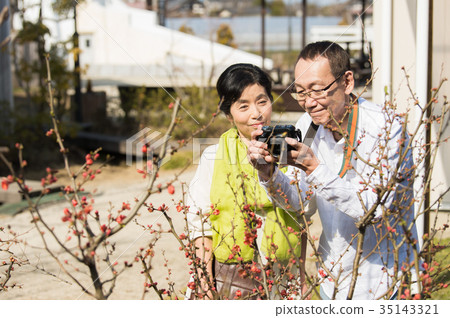 高級夫婦與相機 35143321