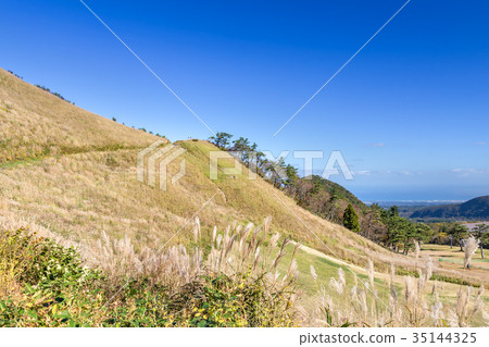 Scenery around the Mount Oshida of Oenzan 35144325
