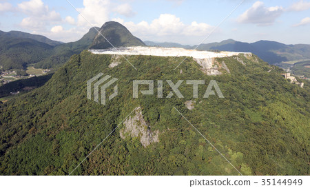  [Aerial view] Kaharu-dake/Former Japan Cement Kaharu Factory, Kaharu-cho, Tagawa-gun, Fukuoka 35144949