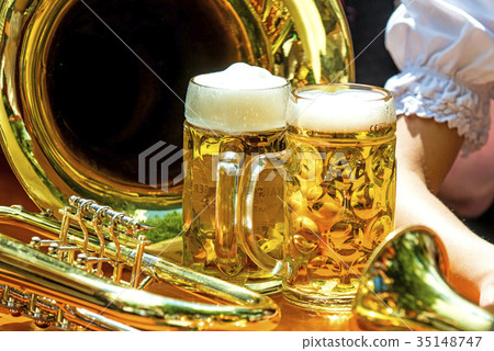 beer mugs with trumpet 35148747