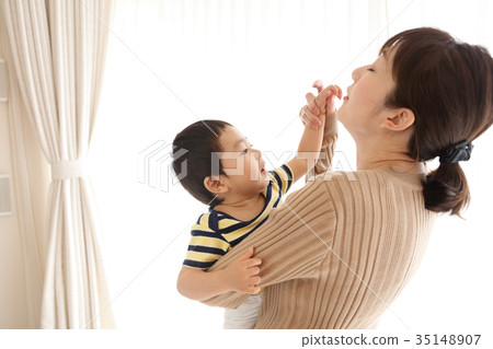 Mother and child Mother and child 35148907