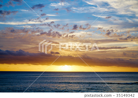 Intercontinental Resort, Fiji 35149342