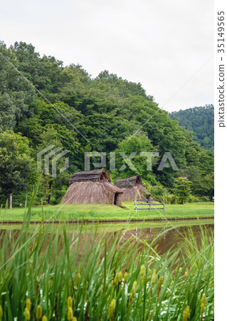 坑式住房 35149565