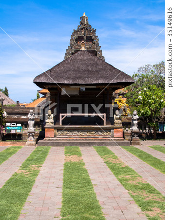 在巴厘島的寺廟 在巴厘島的寺廟 35149616