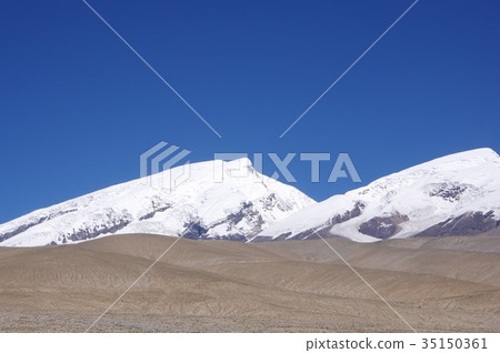 Kongur mountain Kongur mountain 35150361