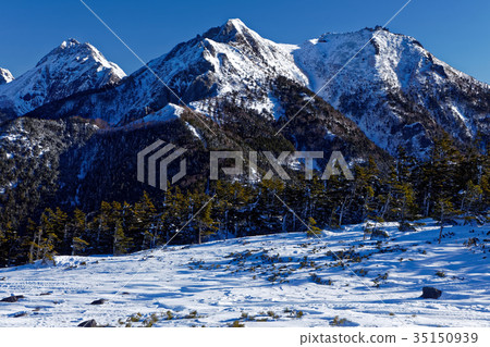 Gongondake and Akadake seen from Yatsugatake and Mt. Gongondake and Akadake seen from Yatsugatake and Mt. 35150939