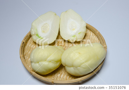 Hayatouli Hayatouli 35151076