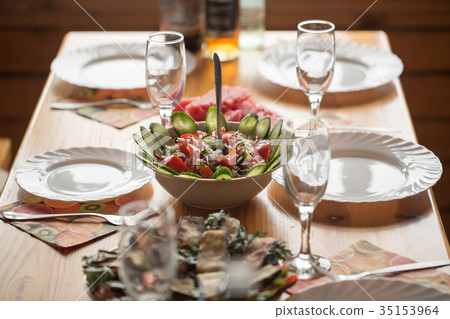 Beautifully laid table Beautifully laid table 35153964