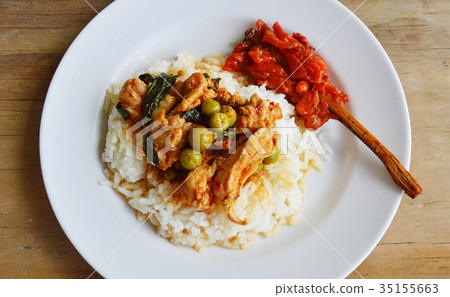chicken in coconut cream curry and grilled chicken 35155663