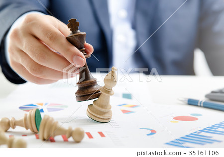 Chess financial, leader strategy in business 35161106