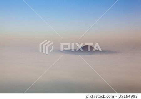 Misty morning in Central Bohemian Highlands Misty morning in Central Bohemian Highlands 35164982