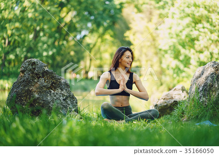 yoga girl 35166050