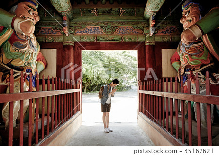 年輕人,Maggosa,Ta hwasan,Gongju,忠南 年輕人,Maggosa,Ta hwasan,Gongju,忠南 35167621