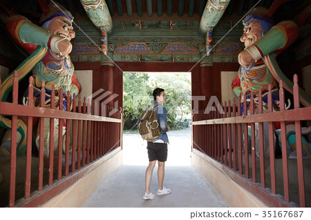 Young man, Maggosa, Ta hwasan, Gongju, Chungnam Young man, Maggosa, Ta hwasan, Gongju, Chungnam 35167687