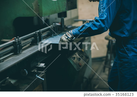 male, males, man 35168123