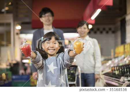 Parents and children shopping at the supermarket Parents and children shopping at the supermarket 35168536