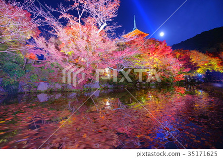 Kiyomizudera moon rise in colorful autumn 35171625