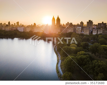 Sunset from Central park reservoir in New York Sunset from Central park reservoir in New York 35171680