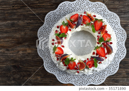pavlova cake wreath on paper napkin pavlova cake wreath on paper napkin 35171890