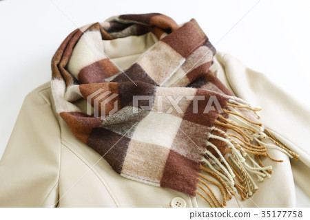 Winter fashion image 35177758