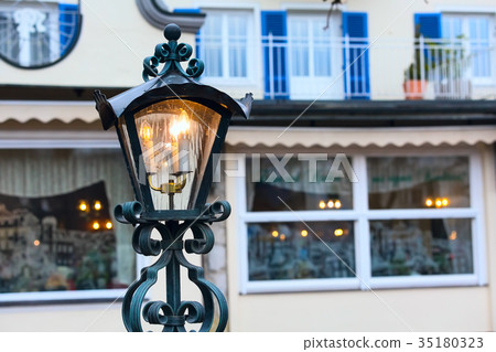Christmas street lamp light background Christmas street lamp light background 35180323