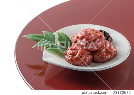 Kishu Minabe's Minamikoume plum Shiso pickled plum dried 35180673