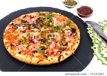 Pizza prosciutto with mushrooms and ham Pizza prosciutto with mushrooms and ham 35181961
