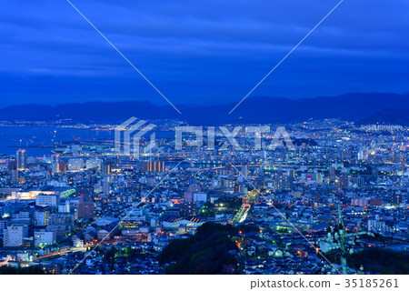 Night view of Hiroshima View from the Golden Mountains 35185261