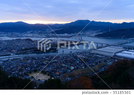 Hiroshima Ohashi and Kaita Ohashi views from the golden mountain around dawn 35185301