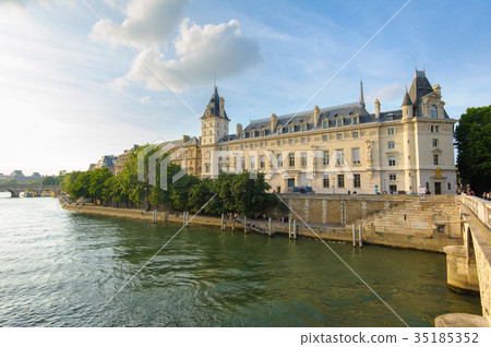 riverside of seine river in Paris, France  35185352