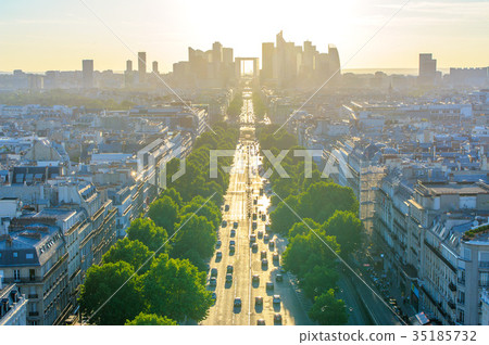 cityscape of paris by the sunset 35185732