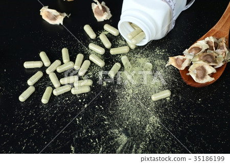 Moringa capsules Moringa capsules 35186199