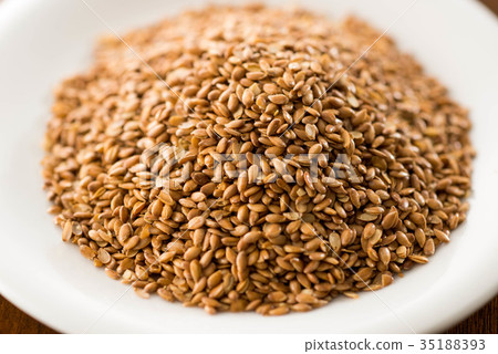 Low store mani 35188393