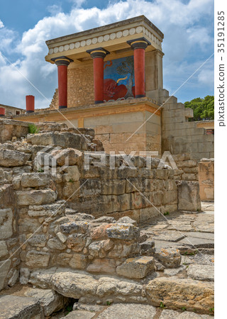 Knossos palace on Crete, Greece Knossos palace on Crete, Greece 35191285