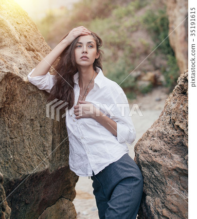 business woman on suit and white shirt business woman on suit and white shirt 35191615