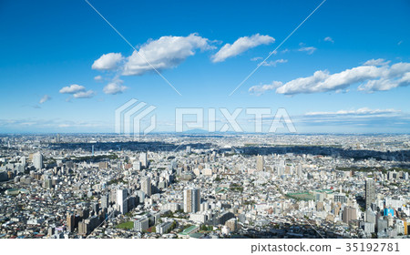 Tokyo scenery I can see the city line that spreads to Ikebukuro and the horizon, and I also look at Mt. Tsukuba Tokyo scenery I can see the city line that spreads to Ikebukuro and the horizon, and I also look at Mt. Tsukuba 35192781